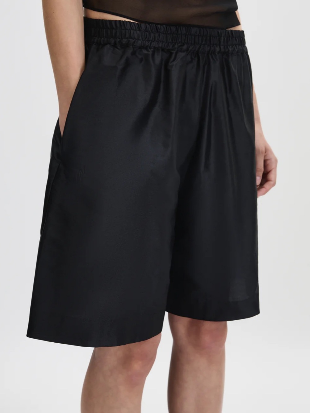 NWT Beare Park CARMEN SHORT